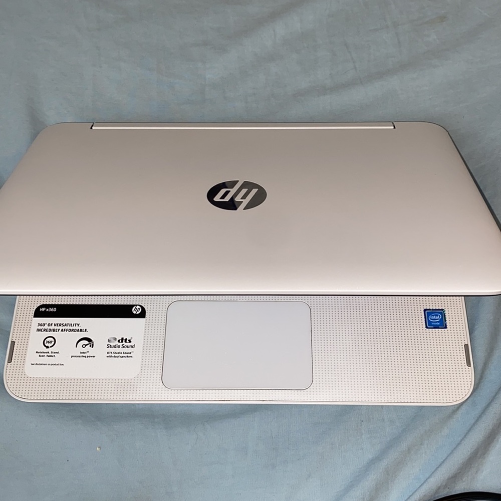 Touchscreen Laptop - Picture 2 of 5